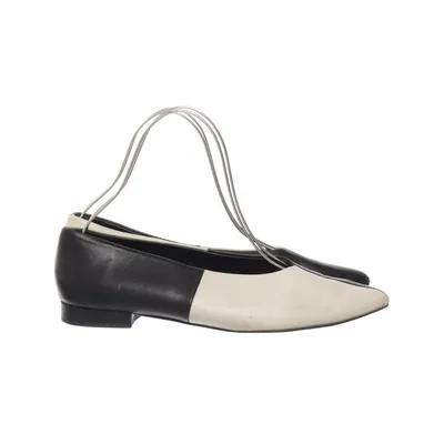 Ballet flats (White, Black) from Flattered Leather