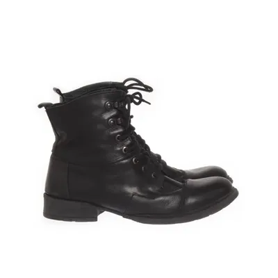 Bottes à lacets (Noir) de Ten Points