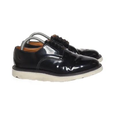 Derbyskor (Svart) från Mark Mcnairy