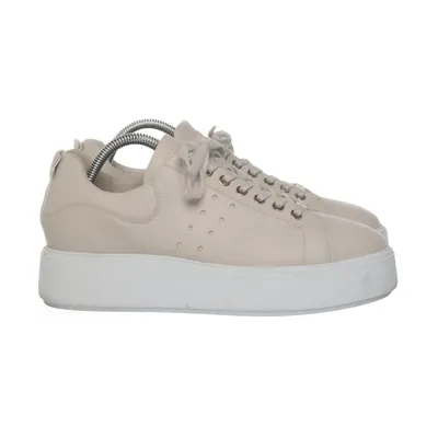 Sneakers (Beige, White) from Nubikk