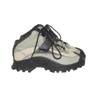 Hiking boots (Gray, Black) from Diadora