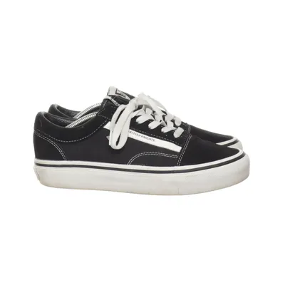 Canvas shoes (Black) from British Knights