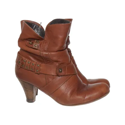 Heeled boots (Brown) from Akira