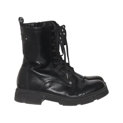 Schnürstiefel (Schwarz) von So All