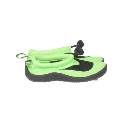 Bathing shoes (Green, Black) from Beck