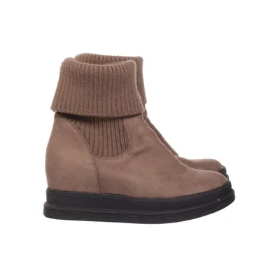 Wedges (Brown) from Tulipano