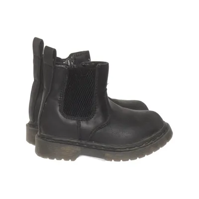 Ankle boots (Black) from Kavat