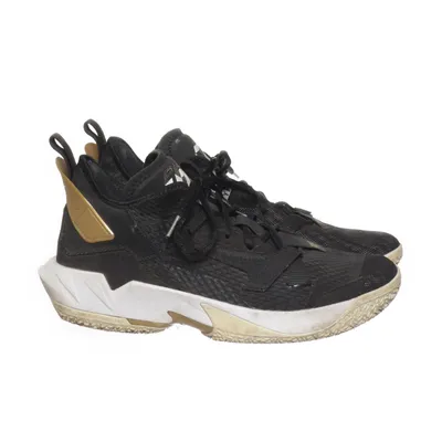 Chaussures de basketball (Noir, Or) de Nike