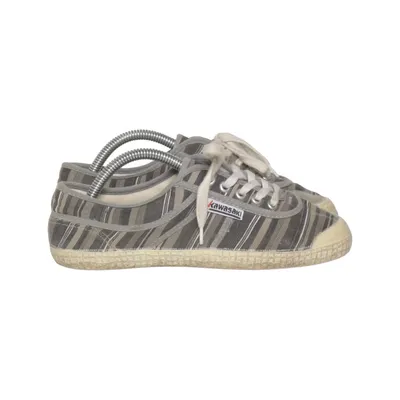 Chaussures en toile (Gris, Noir, Blanc) de Kawasaki