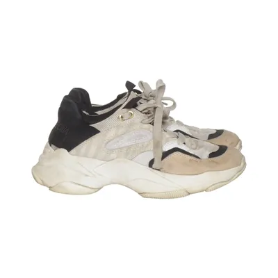 Sneakers (Beige, Zwart, Wit) van Agnes Cecilia