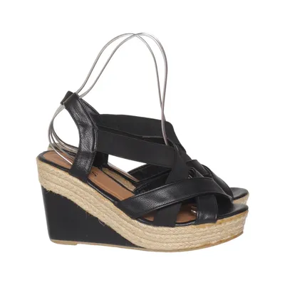 Wedges (Black, Beige) from VRS