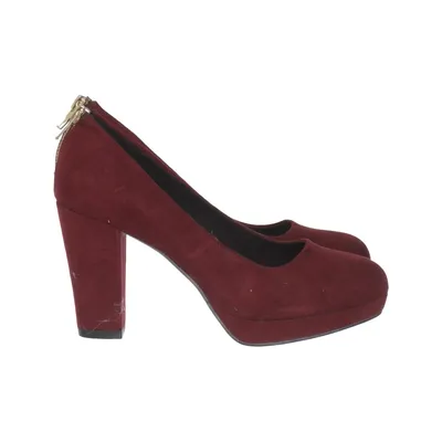 Pumps (Red) from Attitude