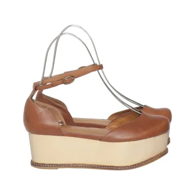 Sabots (Marron, Beige) de Jeffrey Campbell