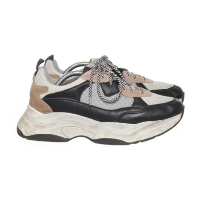 Baskets (Noir, Gris, Beige) de Cobler
