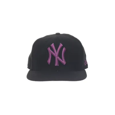 Keps (Svart, Lila) från New Era Ull