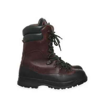 Kängor (Röd, Svart, Grön) från Varg