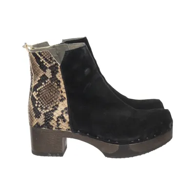 Heeled boots (Black, Brown) from SOFTCLOX Suede