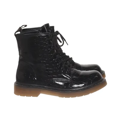 Laced boots (Black) from Forever Folie