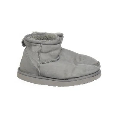 Boots (Classic Mini) från UGG Mocka