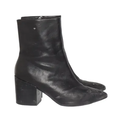 Bottes à talons (Noir) de More Than Basic