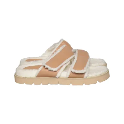 Chaussons (Beige) de Public Desire