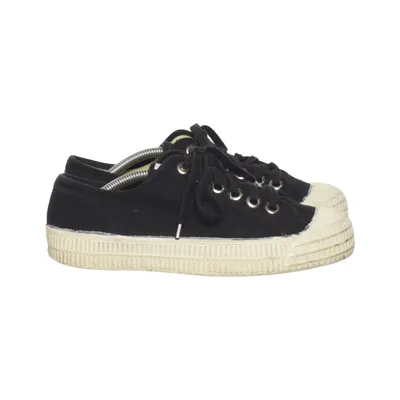 Tygskor (Svart) från Novesta