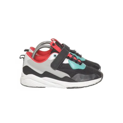 Träningsskor (Svart, Röd, Grå, Turkos) från Lejon