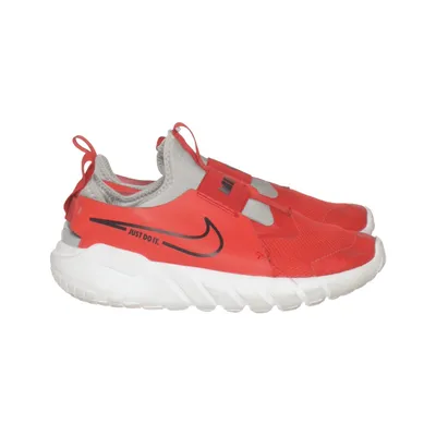 Baskets (Rouge, Gris, Blanc) de Nike