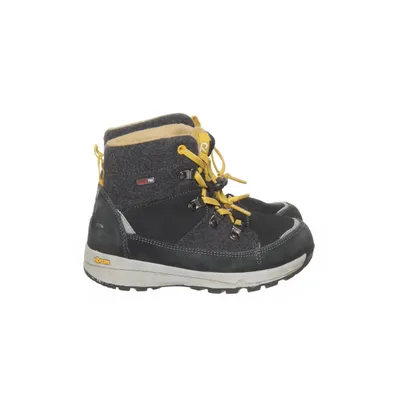 Laced boots (Vibram ) from ReimaTec