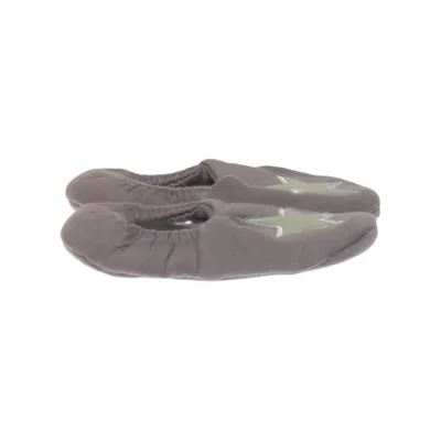 Baby booties (Gray, Green) from TCM