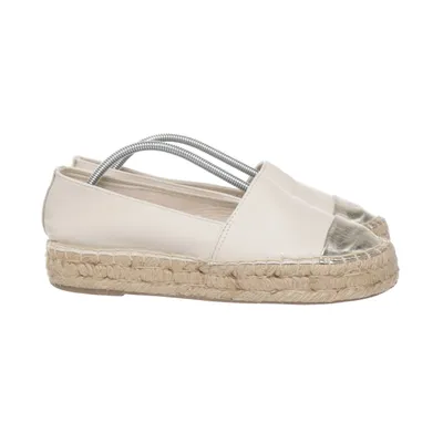 Espadrilles (Beige, Goud) van Stradivarius