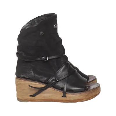 Wedges (Black, Brown) from A.S.98