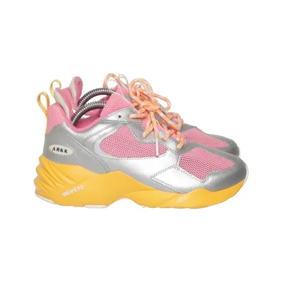 Trainers (Kanetyk Leather W13 Silver Vivid Pink) from Arkk