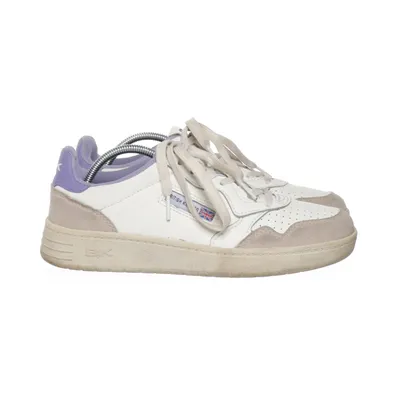 Sneakers (White) from British Knights