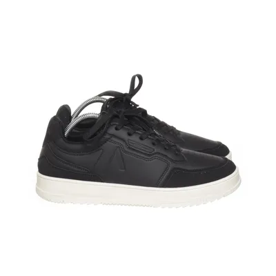 Sneakers (NOVAKLASS BLACK MARSHMALE) from Arkk