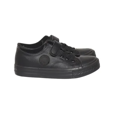 Sneakers (Black) from News