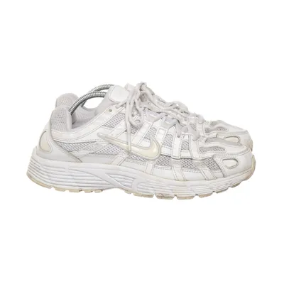 Sneakers (P-6000) van Nike