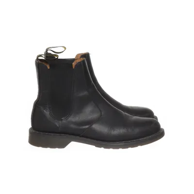 Chelsea boots (VICTOR) from Dr. Martens