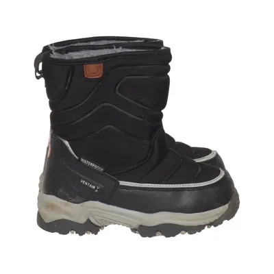 Curling boots (So Snow Jr) from Pax Polyurethane