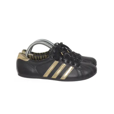 Sneakers (Goodyear) från Adidas
