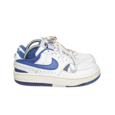 Sneakers (Gamma Force) från Nike