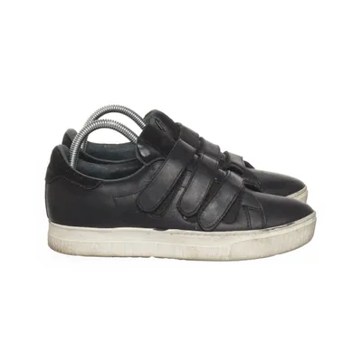 Sneakers (Black) from Ecco