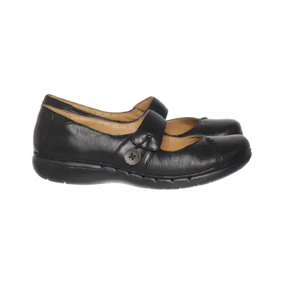 Walking shoes (Black) from Unstructured by Clarks