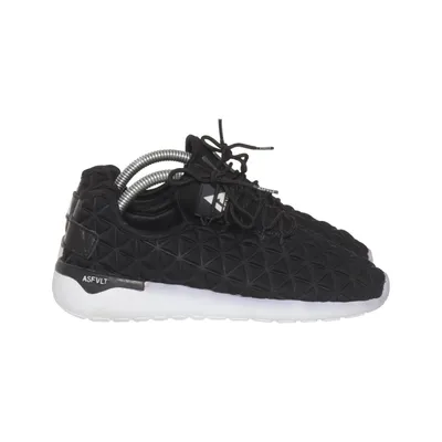 Trainers (Black, White) from ASFVLT