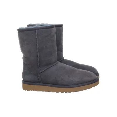 Enkellaarzen (Classic Short II) van UGG Suède