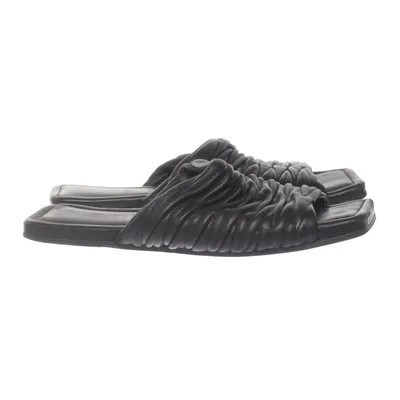 Slip-ins (Zwart) van COS Leer