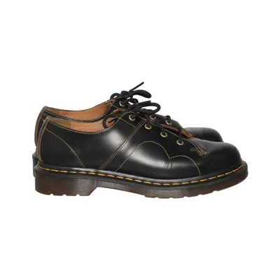 Derbyskor (Svart) från Dr. Martens