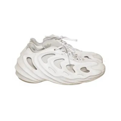 Sneakers (adiFOM Q 'Cloud White Grey') från Adidas x Yeezy
