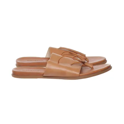 Sandals (Brown) from Manguun