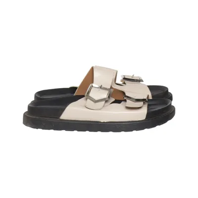 Slip-ins (Beige, Black) from AnnaLisa